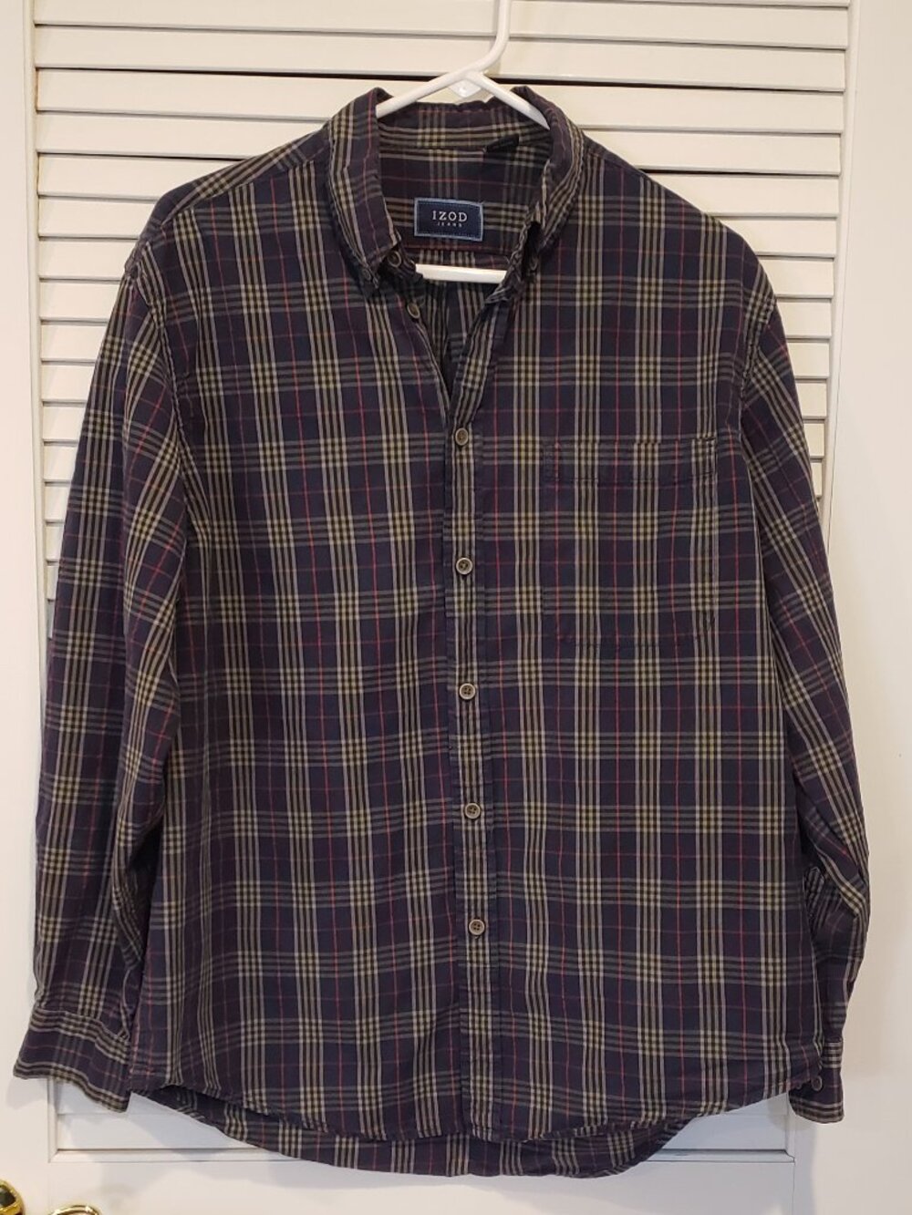 Izod Men's Medium 100% cotton dress shirt